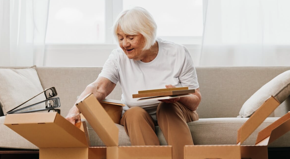 Tips for a Smooth Transition to Assisted Living in Sarasota